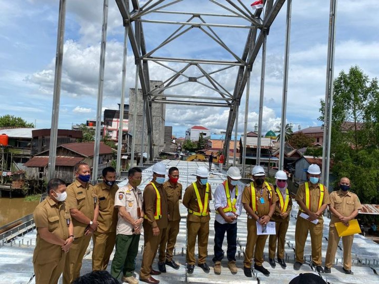 Kasmidi Senang Jembatan Masabang Hampir Rampung