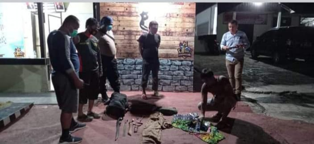 Nyumpet di Sungai Kandolo, Seorang Maling Nyaris Dimakan Buaya