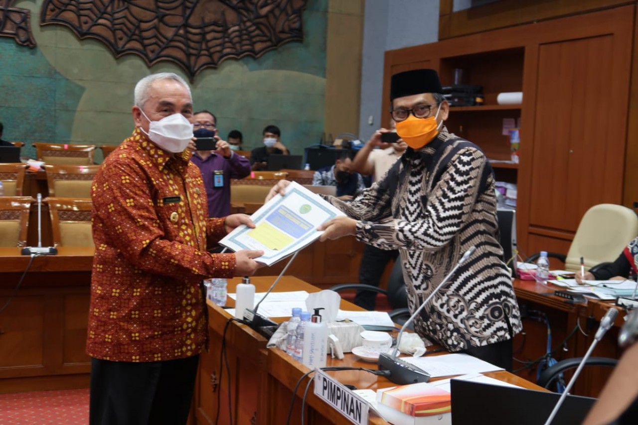 Isran Minta Guru Honorer Yang Sudah 5 Tahun Lebih Mengabdi Langsung Diangkat Sebagai PPPK
