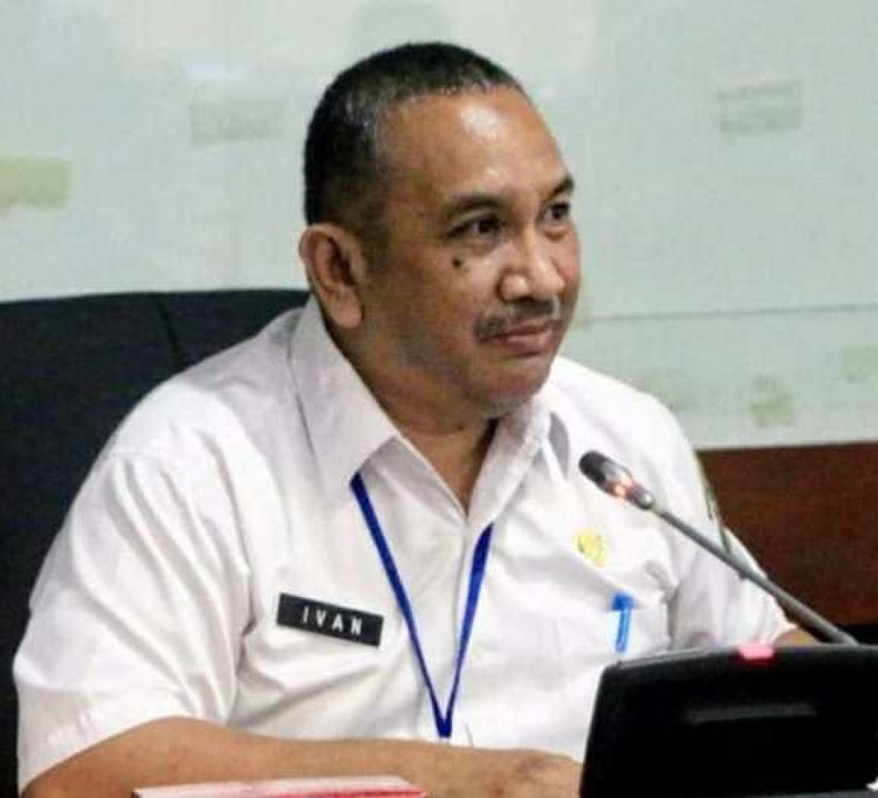 Hari Ini : Isran Bersama Istrinya Menerima Penghargaan MKK 
