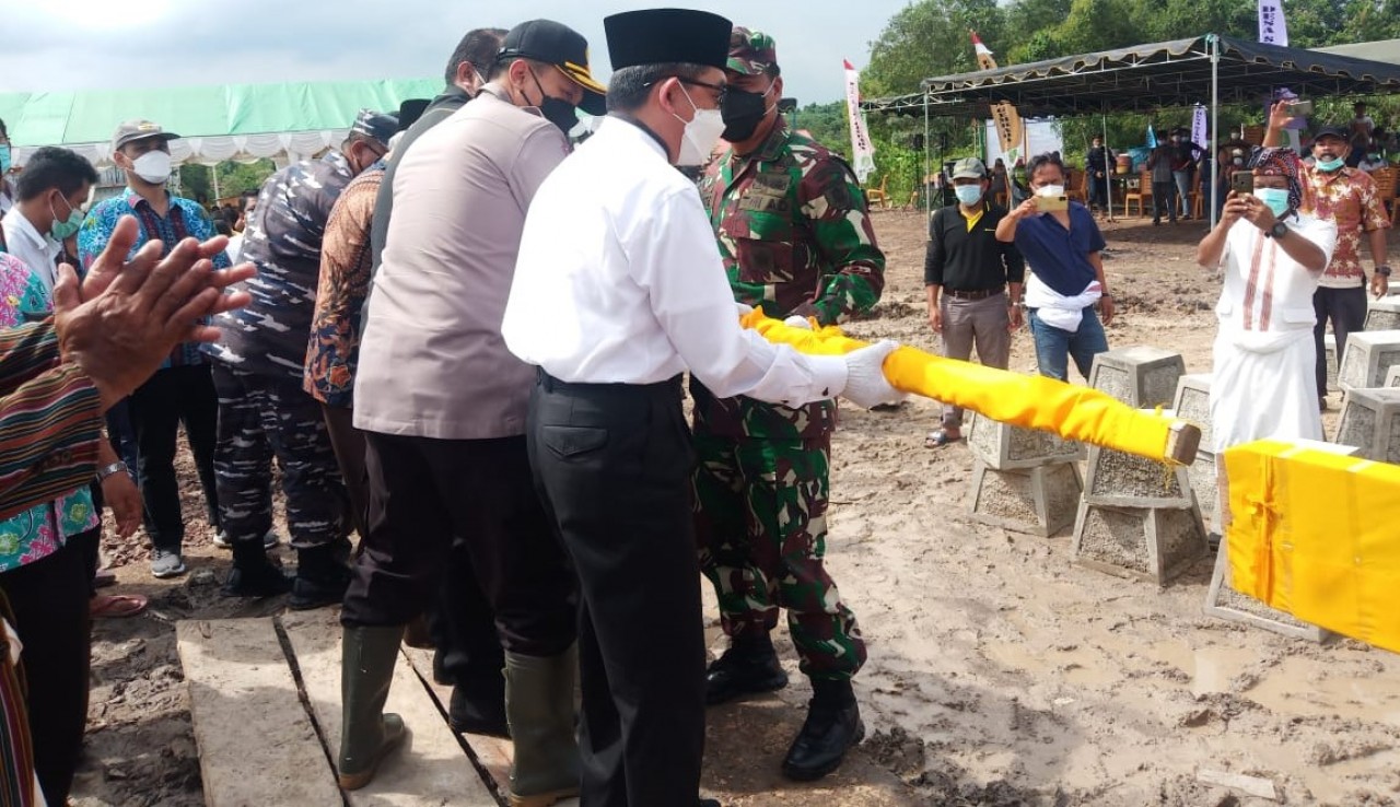 Dandim Kutim Komandani Pembangunan Sekretariat IKAT 