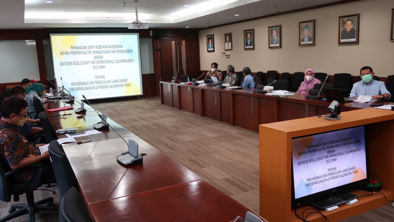 Biro Humas Berhasil Bahas Kerjasama Pengelolaan Lahan Gambut Dengan GIZ 