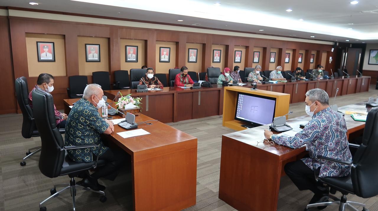 Gubenur Juga Sediakan Uang Transportasi Nakes Covid 19