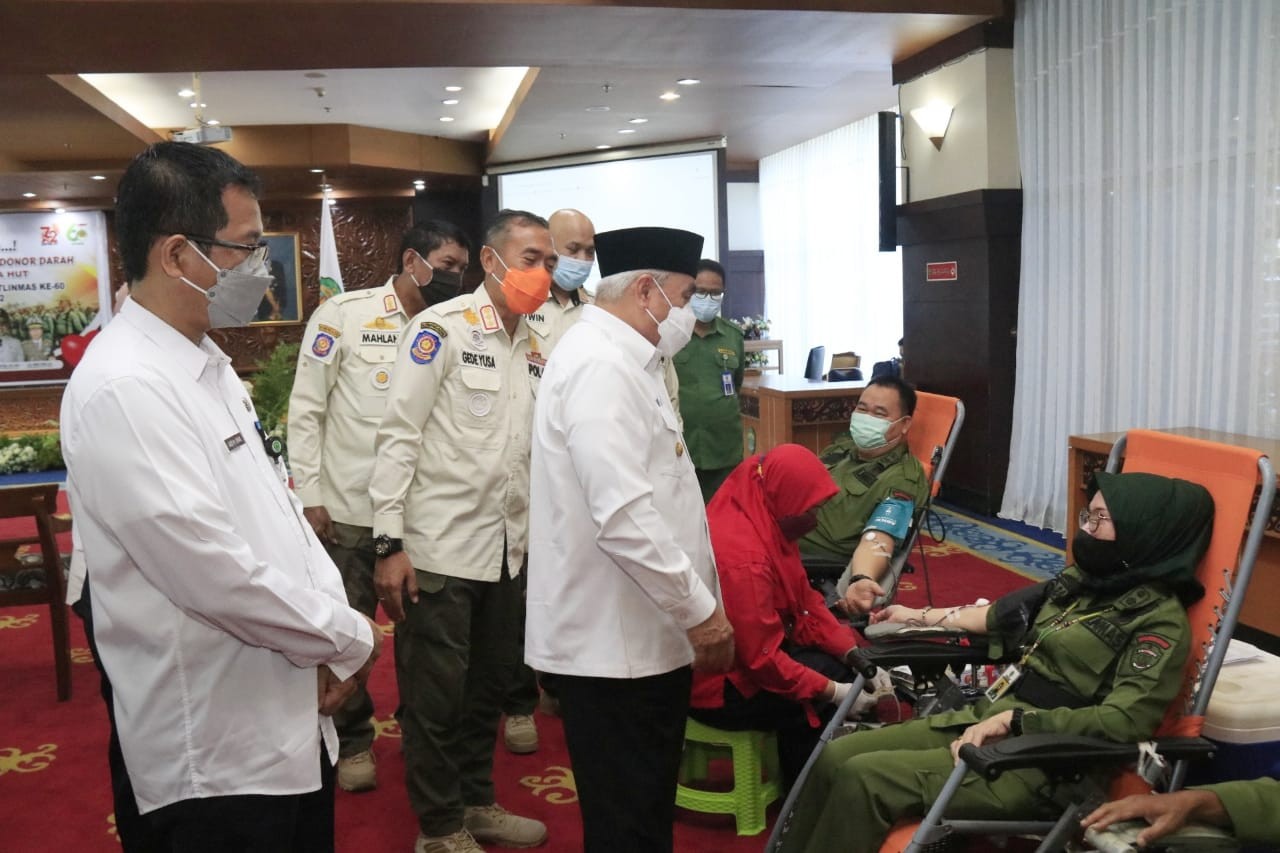 Isran Puji Aksi Sosial Satpol PP dan Satlinmas Kaltim