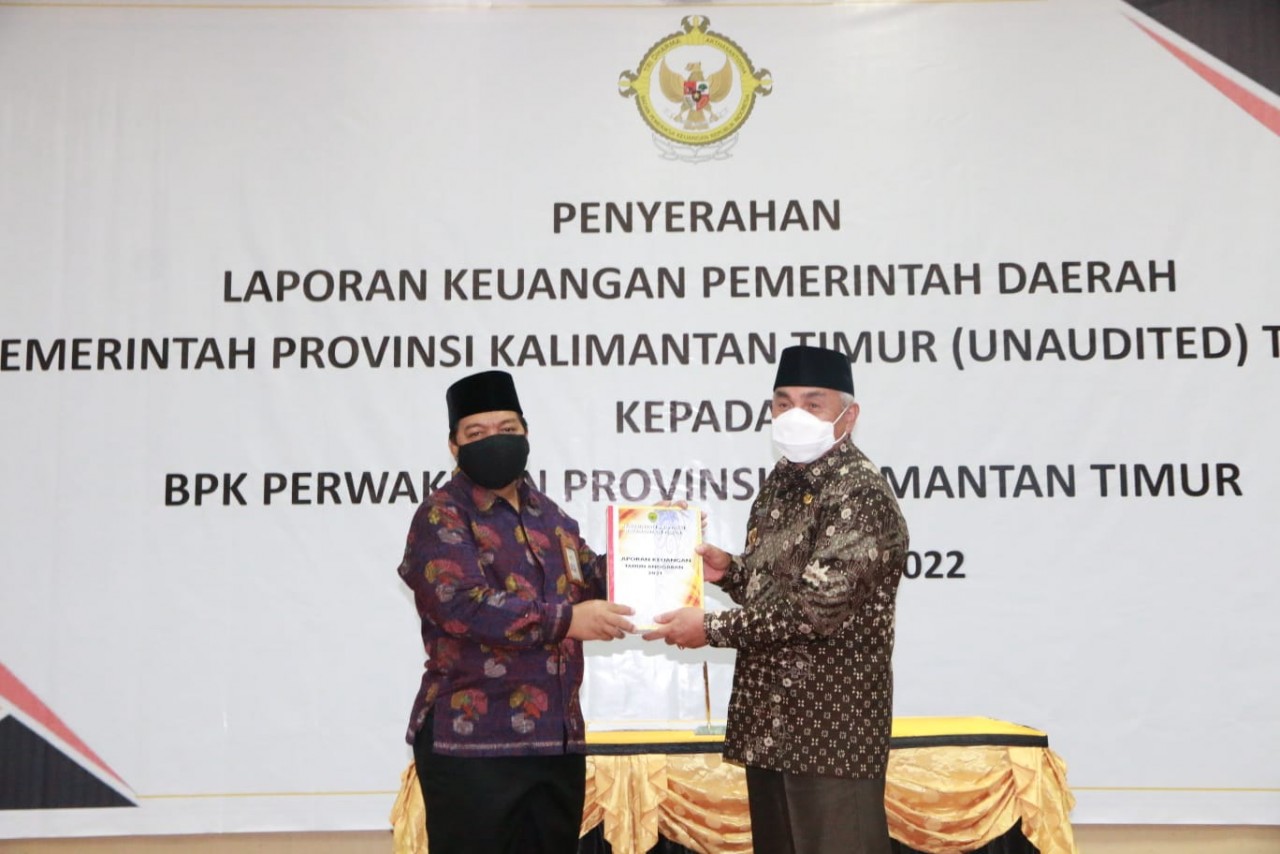 Gubernur  Kaltim Serahkan Laporan Keuangan ke BPK-RI, Sebelumnya Kukar, Bontang dan Kubar