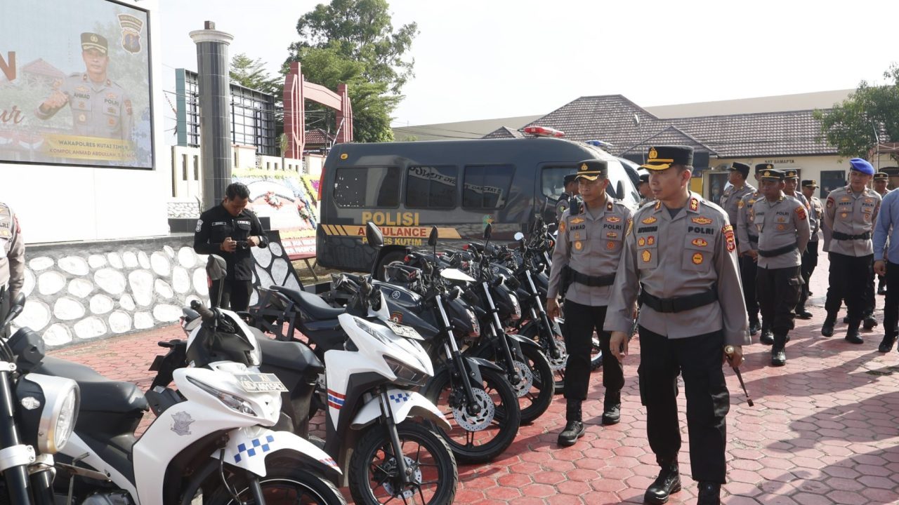 Hari pertama, AKBP Aryansyah cek senjata api anggota Polres Kutim dan ingatkan anggotanya tidak terlibat  Narkoba