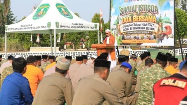 ustad Abdul Basith : kemarau terjadi bukan tanpa sebab mari taubat agar Rahmat Allah turun.