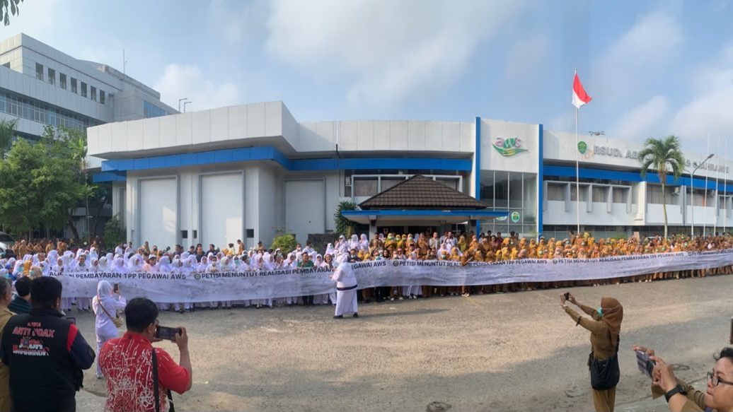 Tuntut TPP Dibayarkan ratusan Pegawai RSU AWS Gelar AKSI Damai