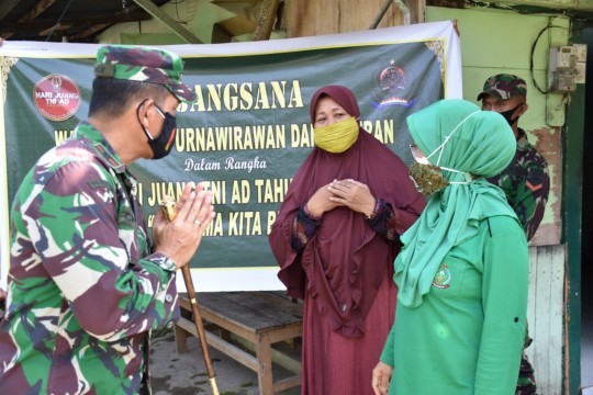 Sambut Hari Kartika Juang, Danrem Sambangi Warganya