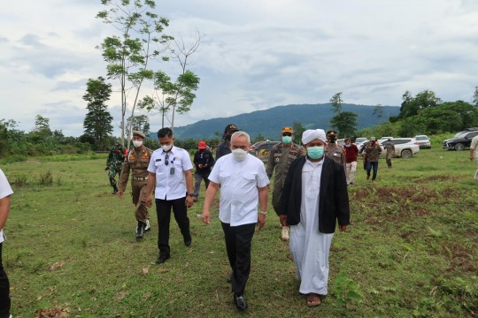 Isran Janji Sediakan Rp2 M Untuk Ponpes Al-Hikmah Biduk-Biduk
