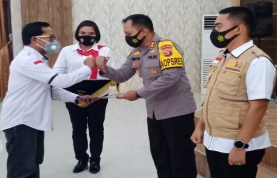 KPU dan Bawaslu Kaltim Beri Penghargaan Tim Sentra Gakumdu Kutim
