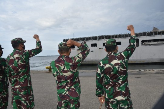 Amankan Perbatasasn, Ratusan Yonif 611 AWL ke Papua