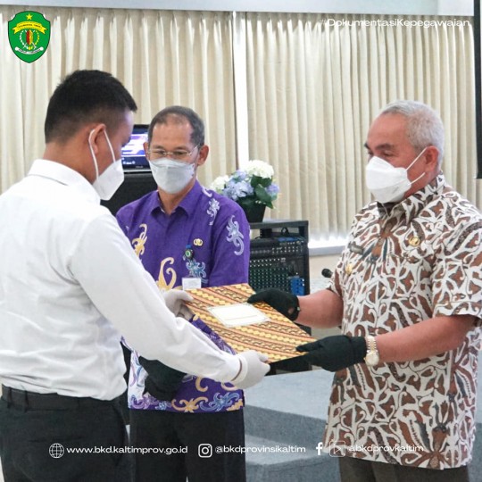 353 Orang Calon ASN Kaltim Terima SK Pengangkatan, Isran : Jaga Keberhasilan Yang Diraih