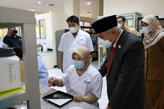 Gedung Baru, Disperindagkop Kaltim Tambah  Semangat 