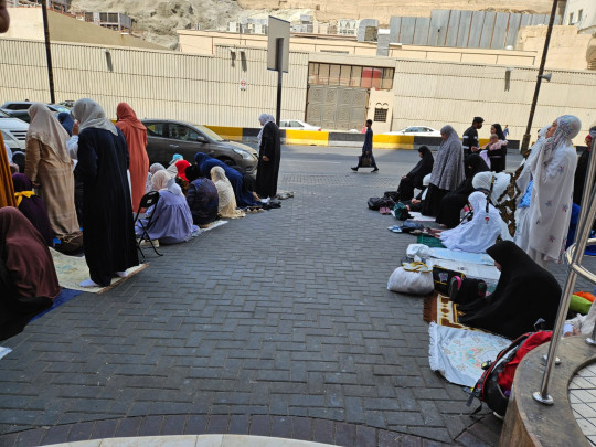 TAK BERIHRAM DILARANG MASUK PELANTARAN KA'BAH