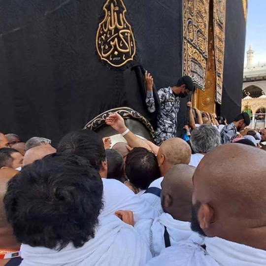 tips melaksanakan ibadah haji (16):Kerap Terjadi Pelecehan Seks, Jamaah  Perempuan Jangan Ikut Berdesakan Cium Hajar Aswad