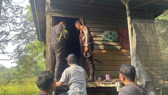 AS ditemukan tewas dalam Pondoknya.